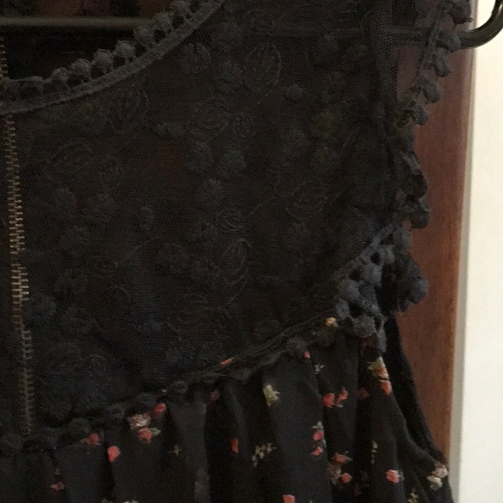 Top - Picture 3 of 3
